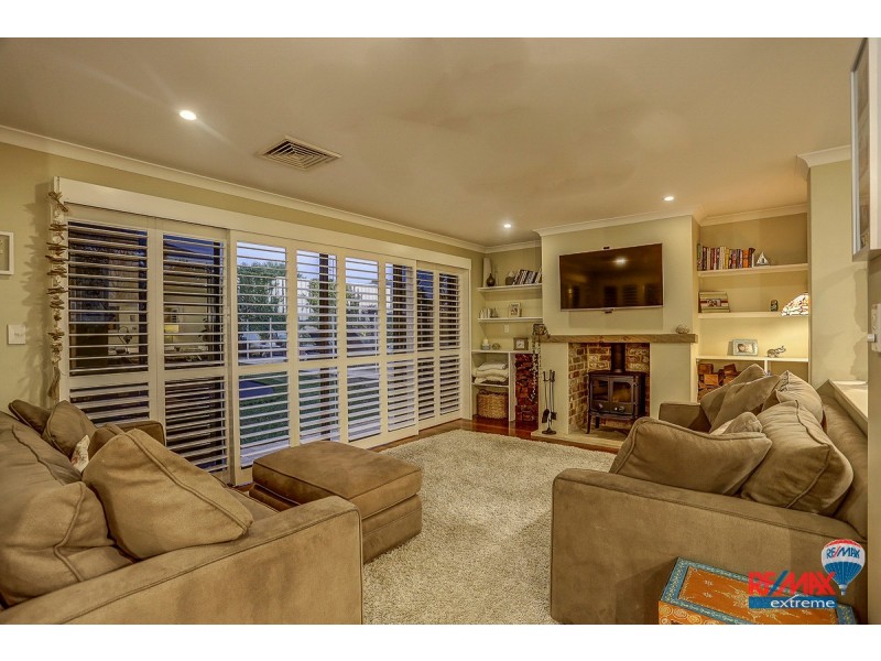 23 Moonlighter Way, Yanchep WA 6035