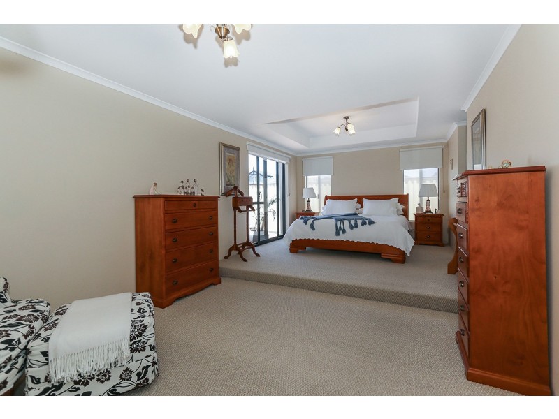 15 Masthead Close, Jindalee WA 6036