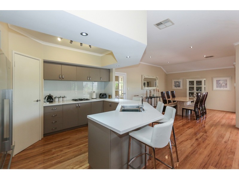 15 Masthead Close, Jindalee WA 6036
