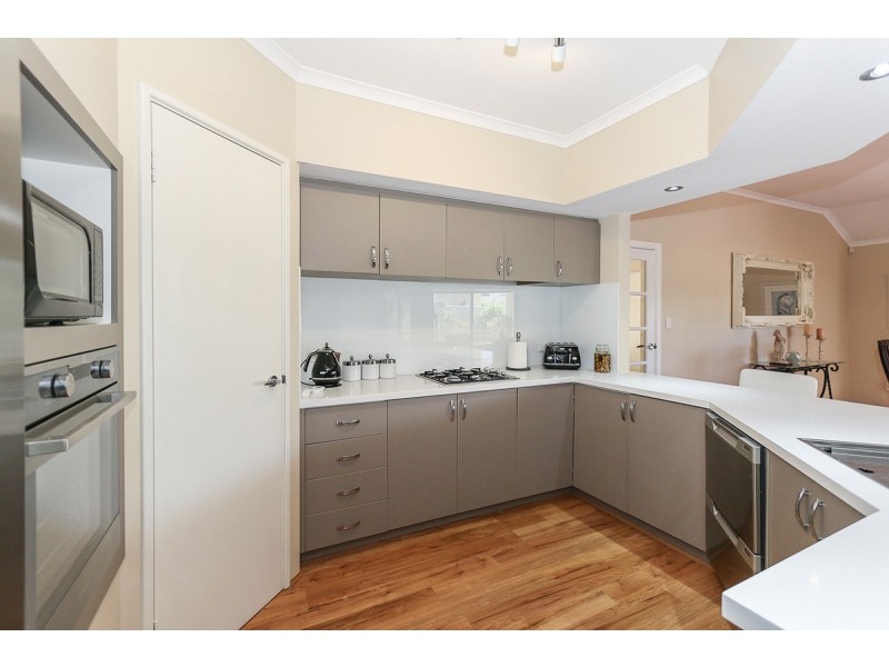 15 Masthead Close, Jindalee WA 6036