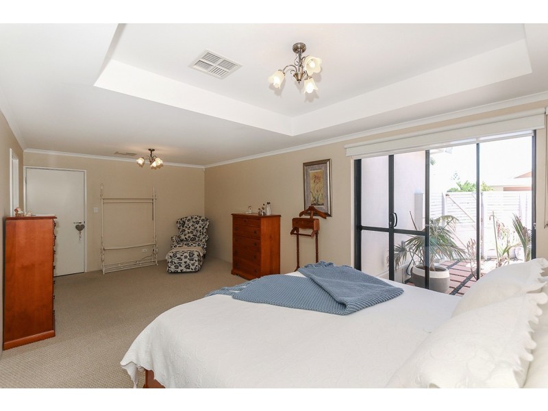 15 Masthead Close, Jindalee WA 6036