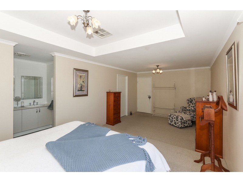 15 Masthead Close, Jindalee WA 6036