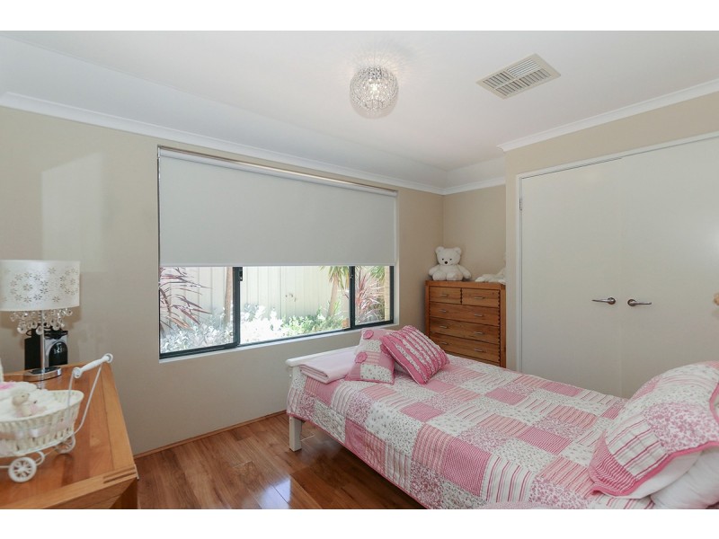 15 Masthead Close, Jindalee WA 6036