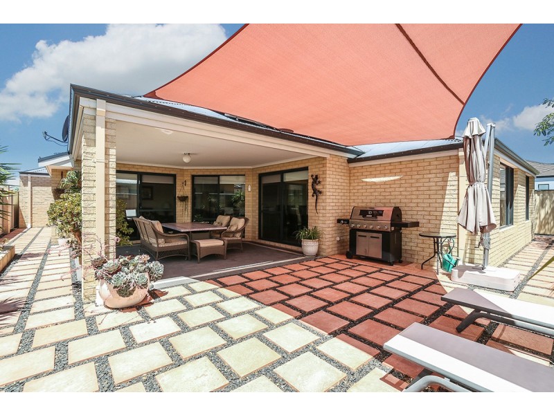 15 Masthead Close, Jindalee WA 6036
