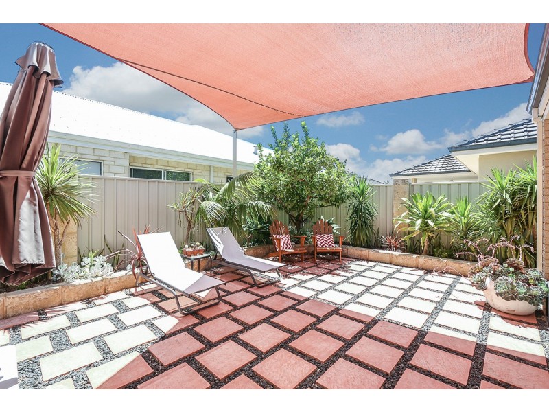 15 Masthead Close, Jindalee WA 6036