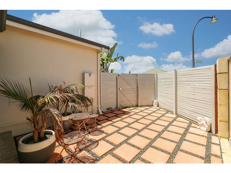 15 Masthead Close, Jindalee WA 6036