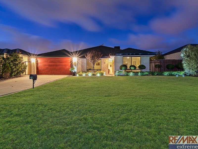 9 La Mirada Avenue, Clarkson WA 6030
