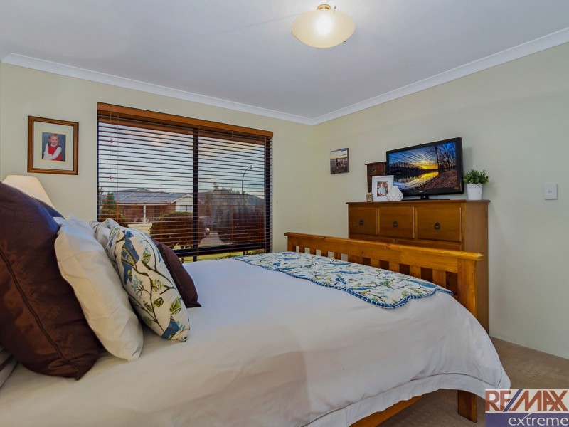 9 La Mirada Avenue, Clarkson WA 6030