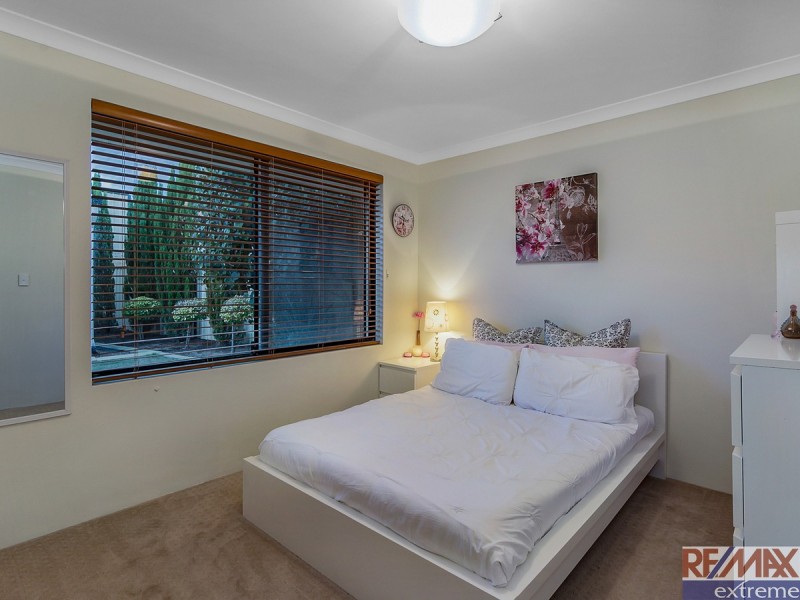 9 La Mirada Avenue, Clarkson WA 6030