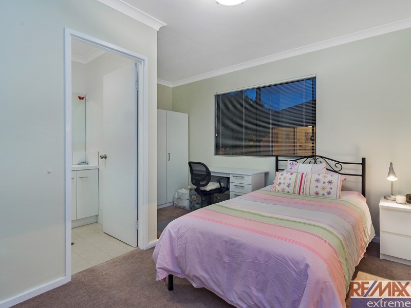 9 La Mirada Avenue, Clarkson WA 6030