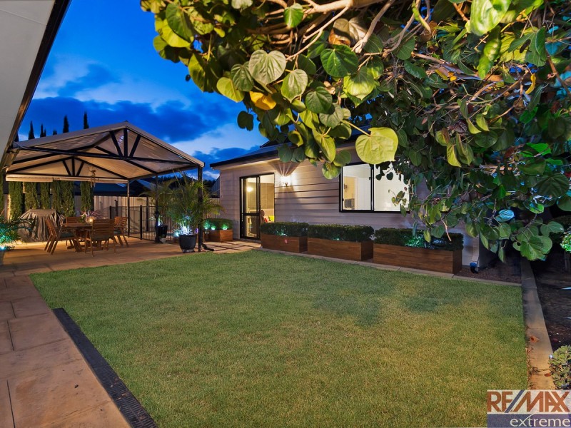 9 La Mirada Avenue, Clarkson WA 6030