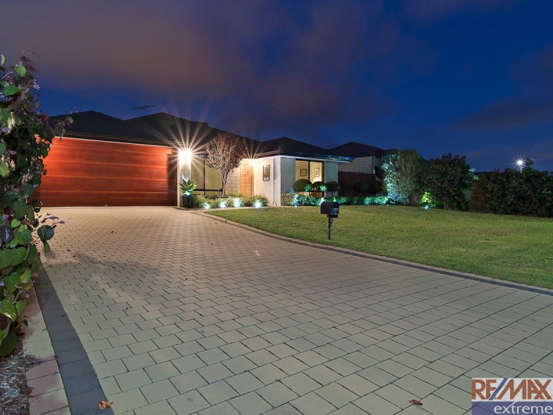 9 La Mirada Avenue, Clarkson WA 6030