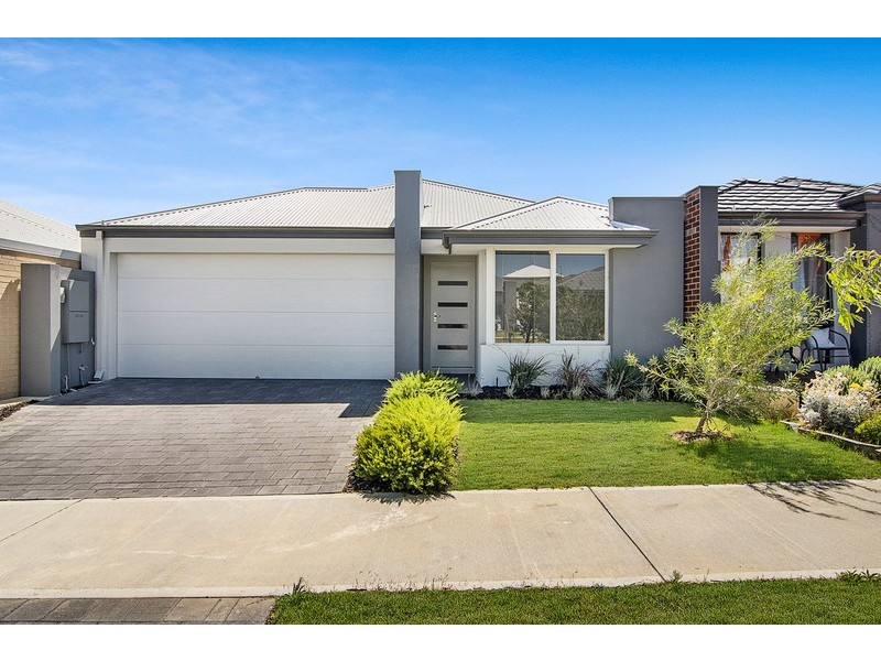 3 Fulvous Loop, Eglinton WA 6034