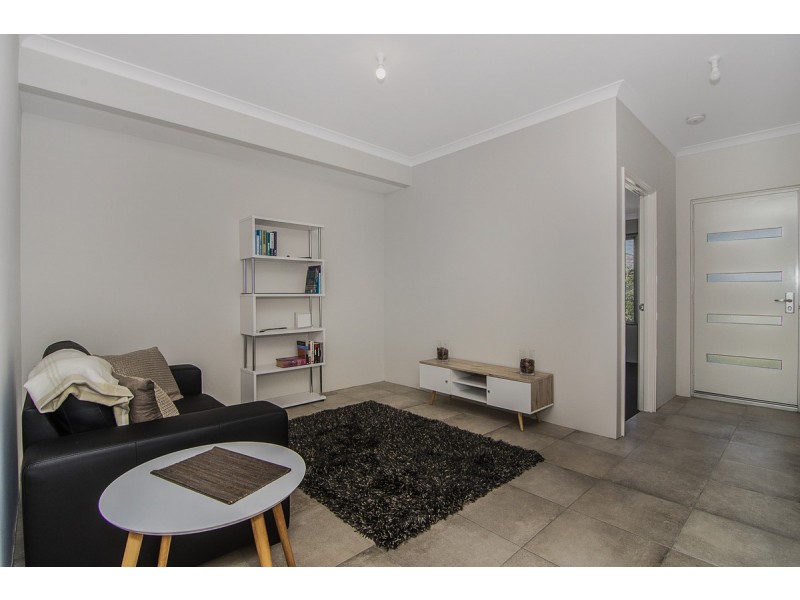 3 Fulvous Loop, Eglinton WA 6034