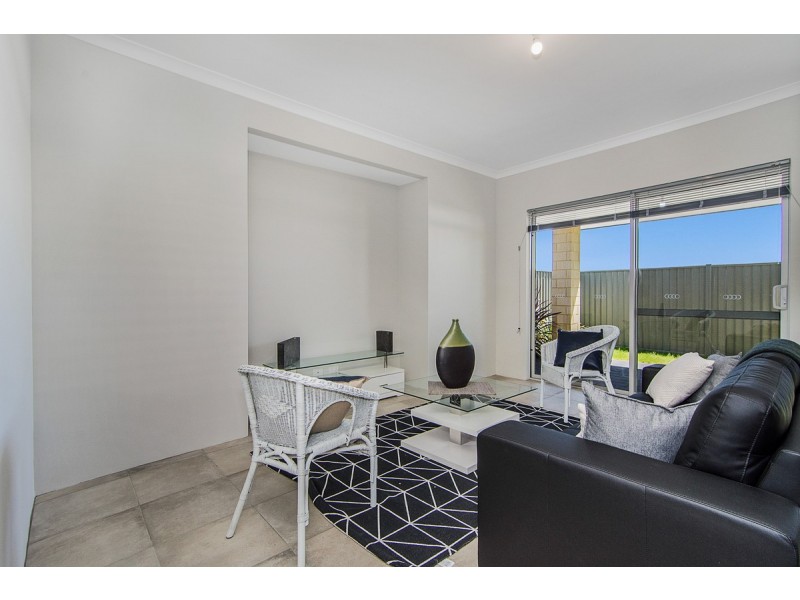 3 Fulvous Loop, Eglinton WA 6034