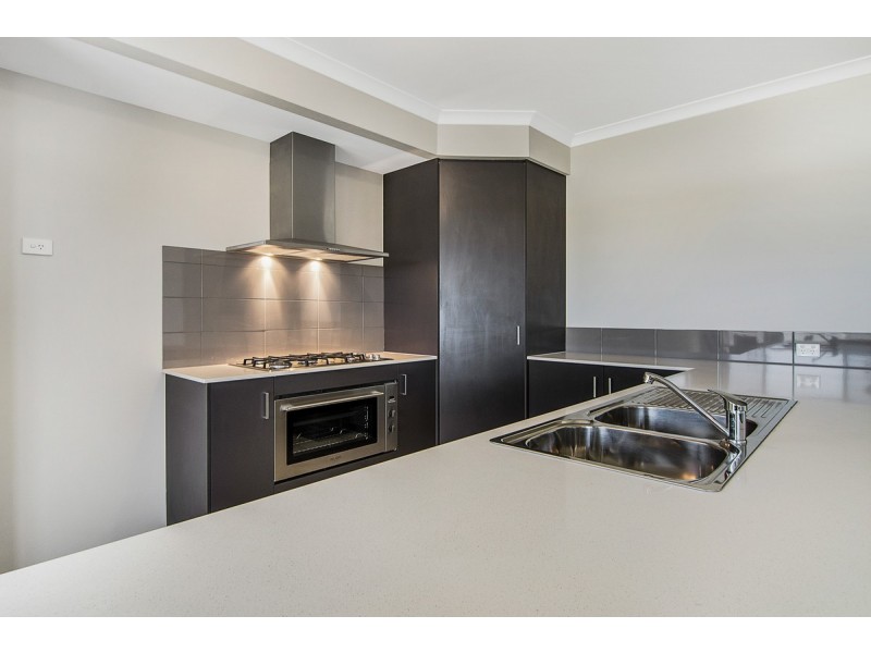 3 Fulvous Loop, Eglinton WA 6034