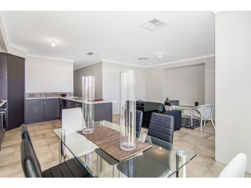 3 Fulvous Loop, Eglinton WA 6034