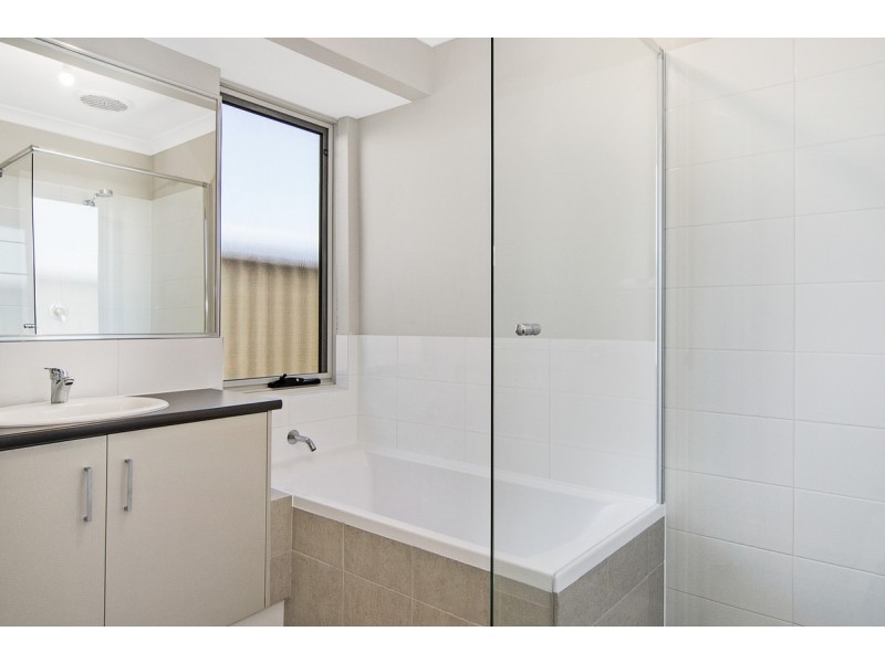 3 Fulvous Loop, Eglinton WA 6034