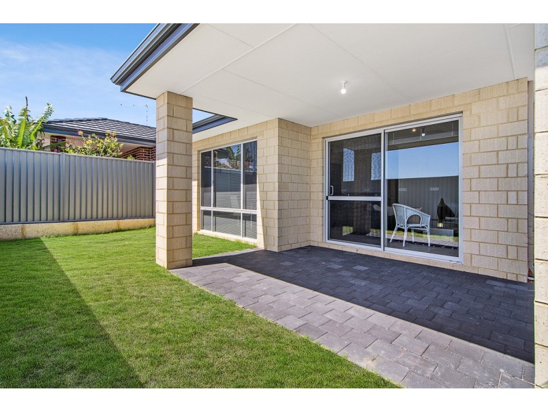 3 Fulvous Loop, Eglinton WA 6034