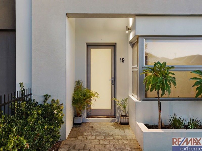19 Wyperfeld Street, Yanchep WA 6035