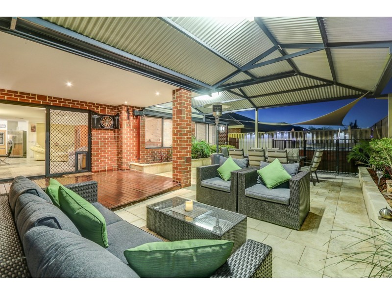 17 Beachwood Crescent, Butler WA 6036