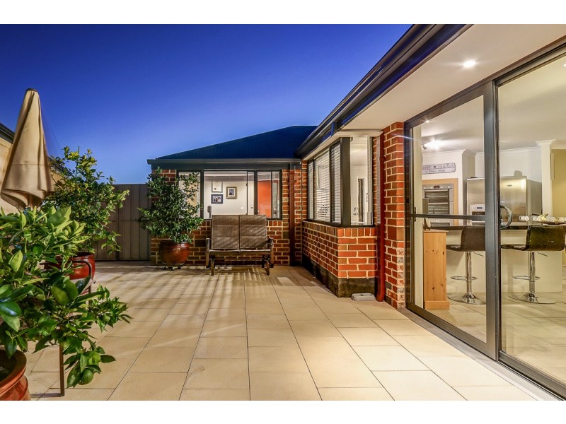 17 Beachwood Crescent, Butler WA 6036