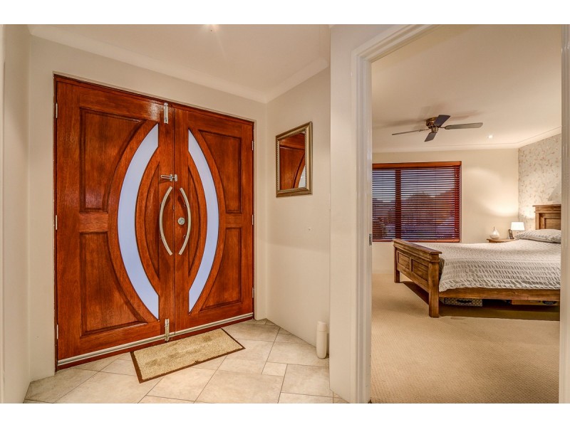 17 Beachwood Crescent, Butler WA 6036