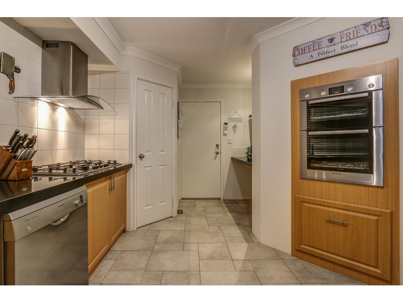 17 Beachwood Crescent, Butler WA 6036