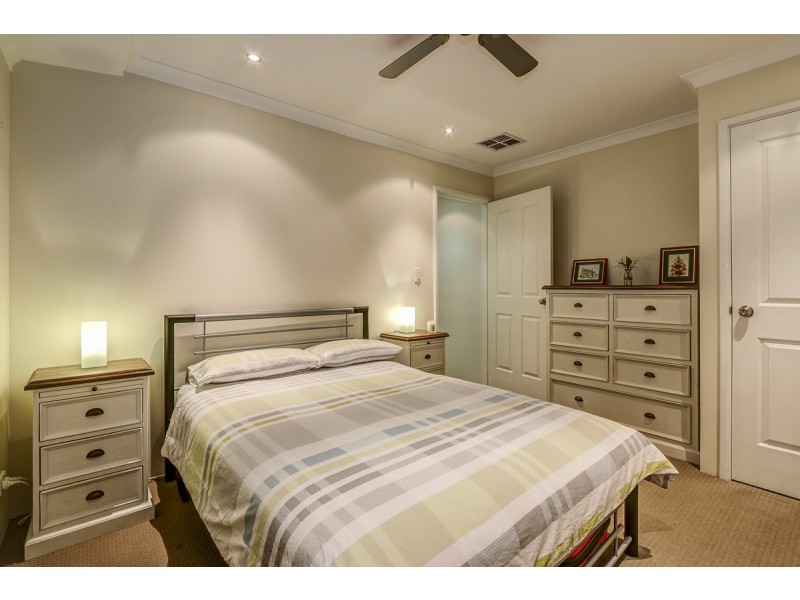 17 Beachwood Crescent, Butler WA 6036