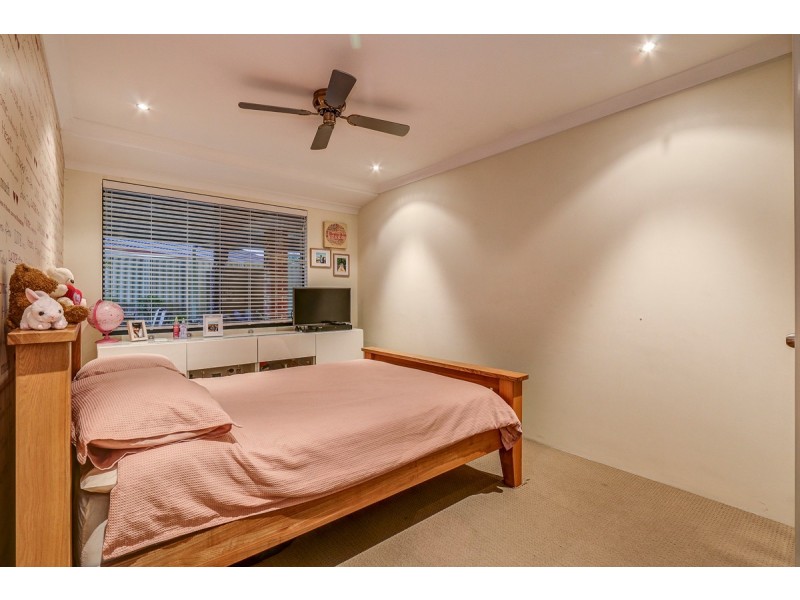 17 Beachwood Crescent, Butler WA 6036