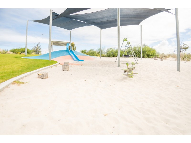 9 Tangelo Grove, Eglinton WA 6034