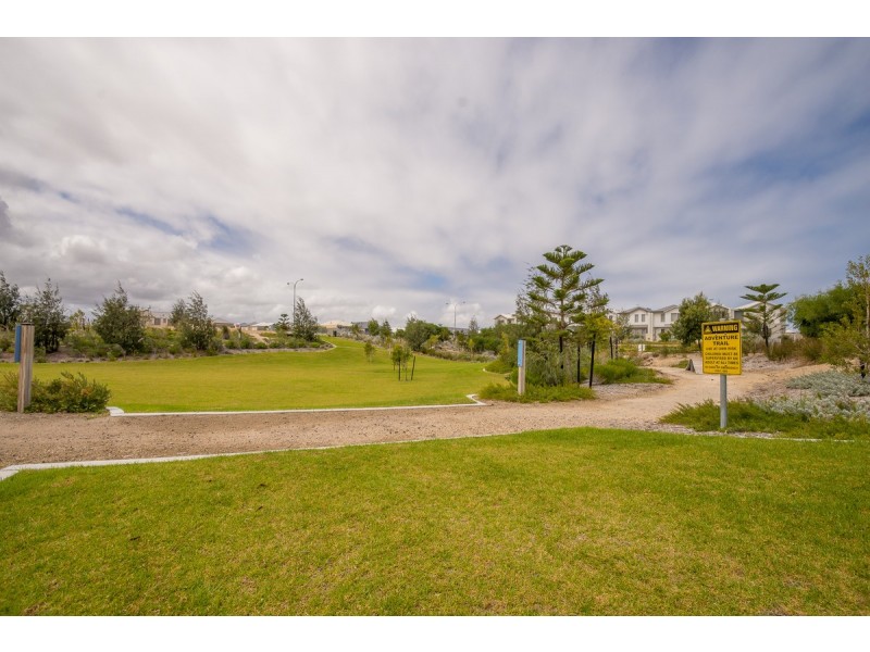 9 Tangelo Grove, Eglinton WA 6034