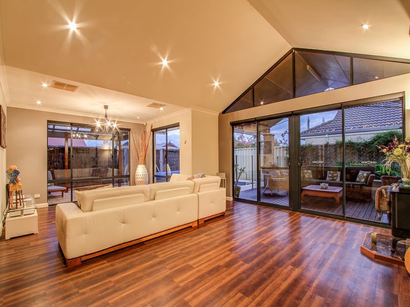 1 Writtle Street, Butler WA 6036