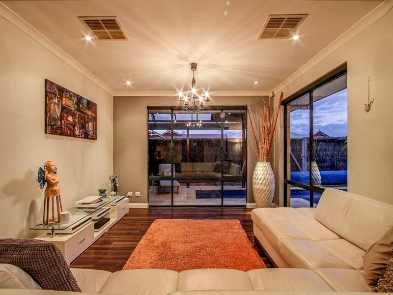 1 Writtle Street, Butler WA 6036