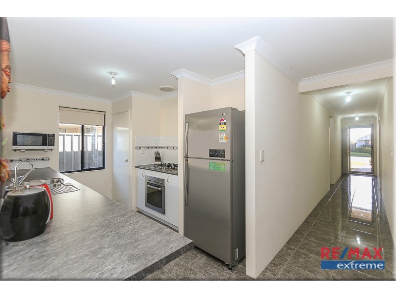 6 Jingana Road, Banksia Grove WA 6031