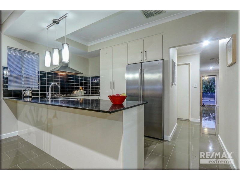 76 Billericay Circuit, Butler WA 6036