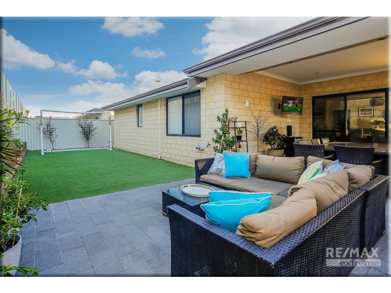 8 Radar Way, Alkimos WA 6038