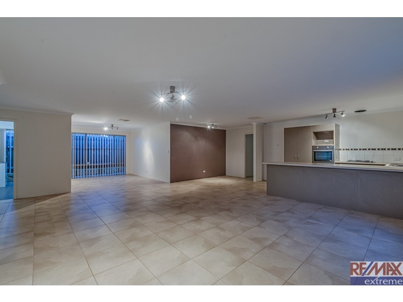 6 Flax Road, Yanchep WA 6035