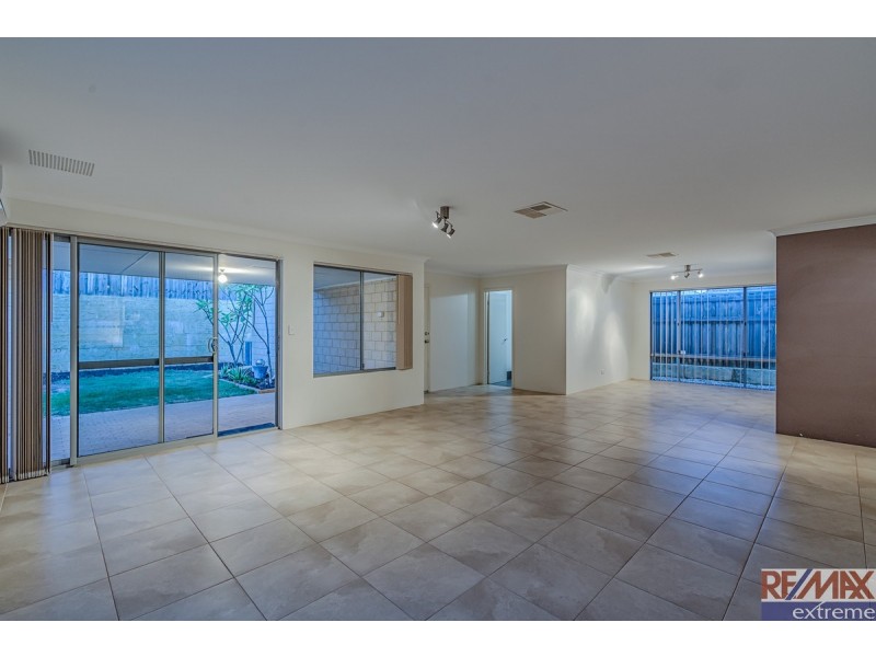 6 Flax Road, Yanchep WA 6035