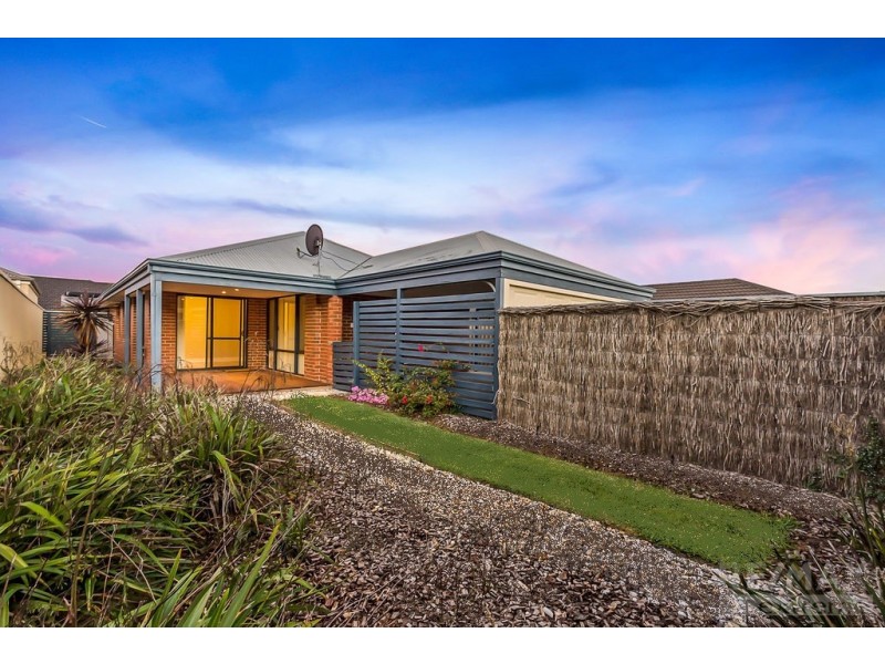 19 Whitland Street, Butler WA 6036