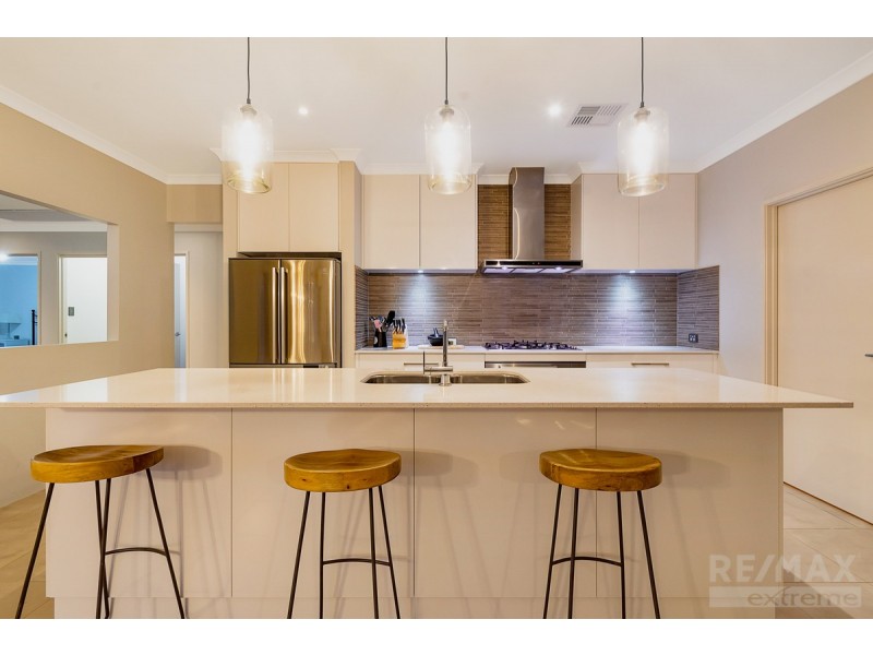 14 Jonquil Street, Eglinton WA 6034