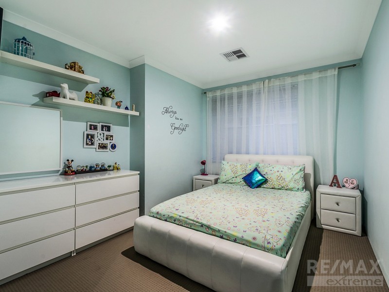 18 Kendari Road, Clarkson WA 6030