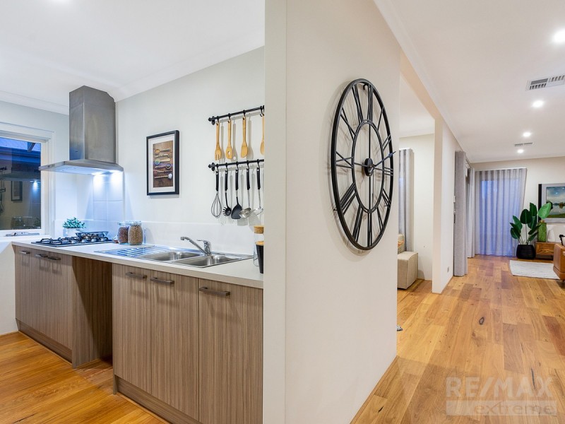 16 Helios Street, Eglinton WA 6034