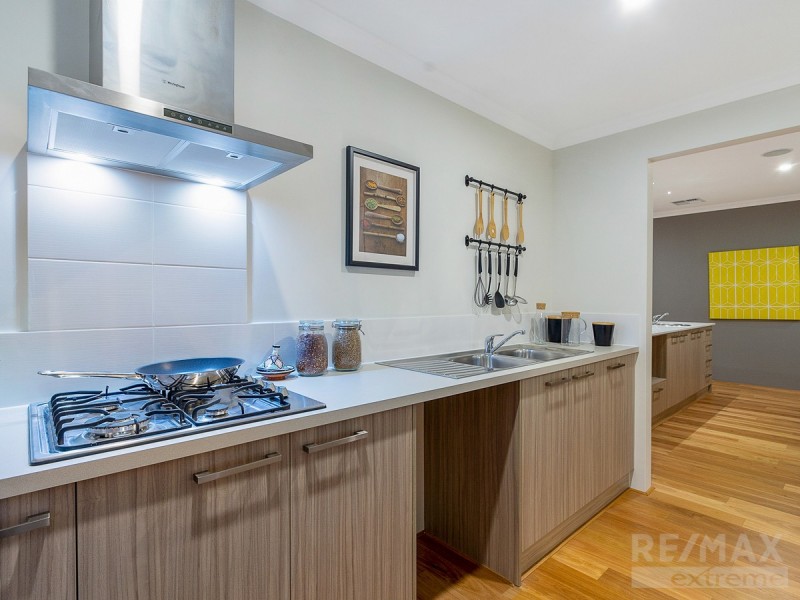 16 Helios Street, Eglinton WA 6034