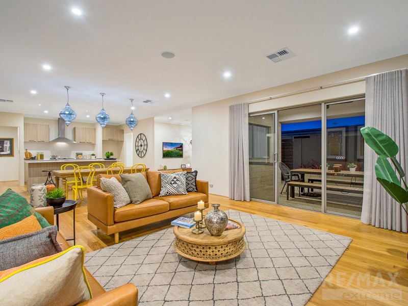 16 Helios Street, Eglinton WA 6034