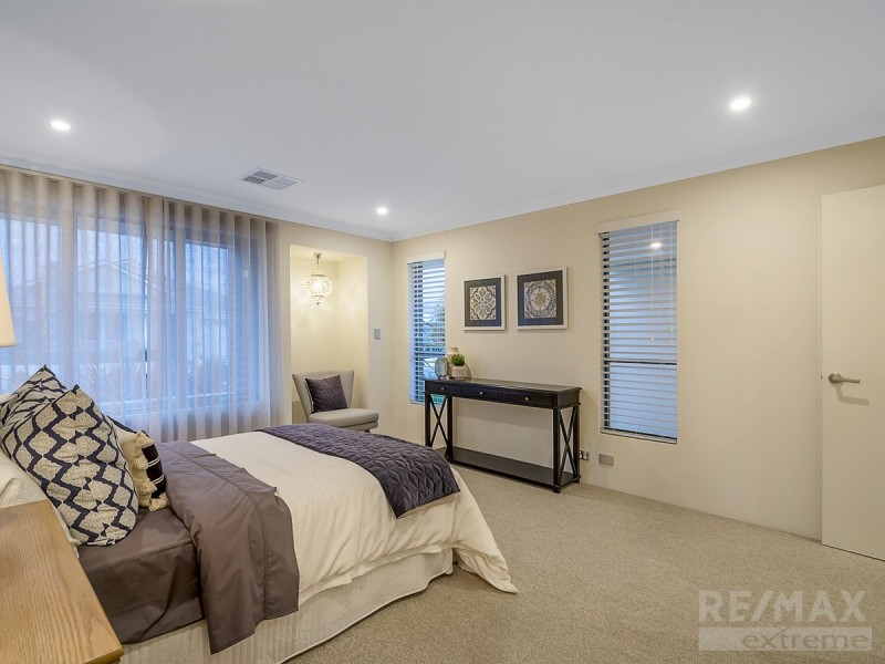 16 Helios Street, Eglinton WA 6034