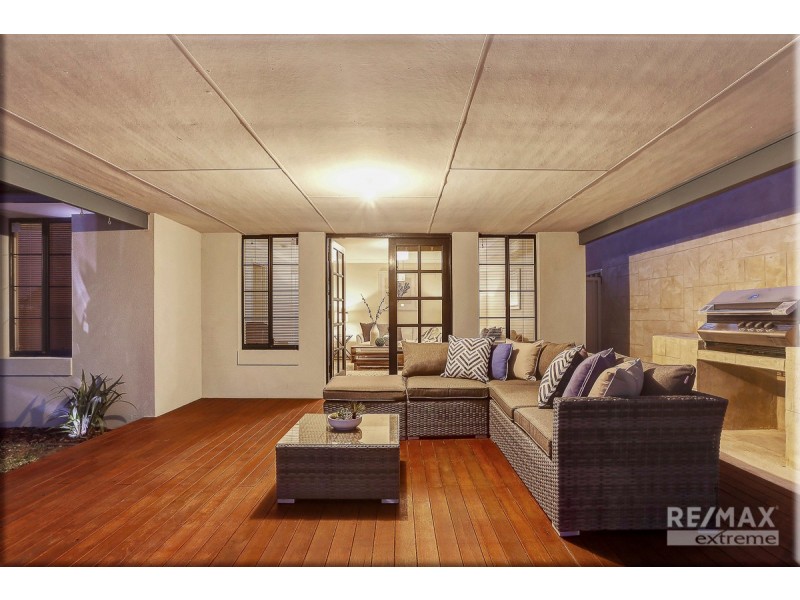 11 Fairbourne Approach, Butler WA 6036