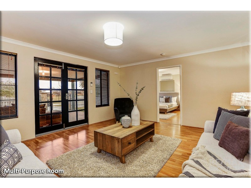 11 Fairbourne Approach, Butler WA 6036