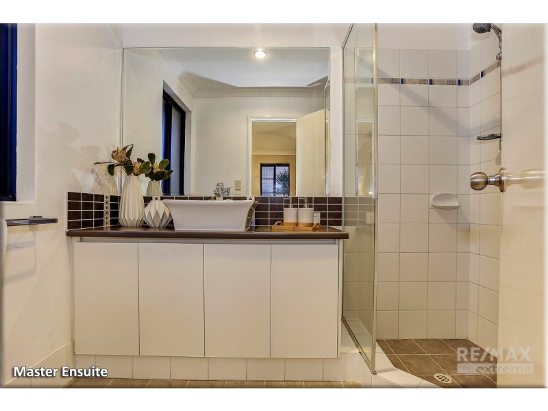 11 Fairbourne Approach, Butler WA 6036