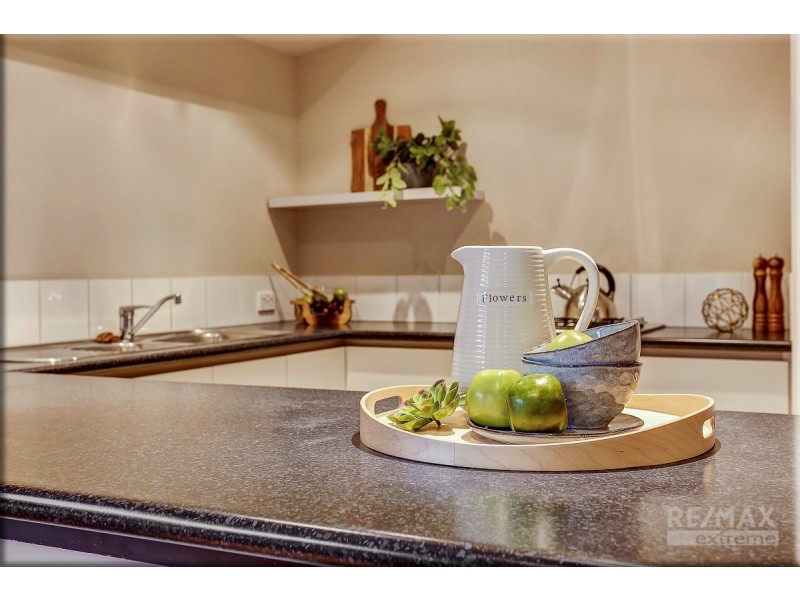 11 Fairbourne Approach, Butler WA 6036